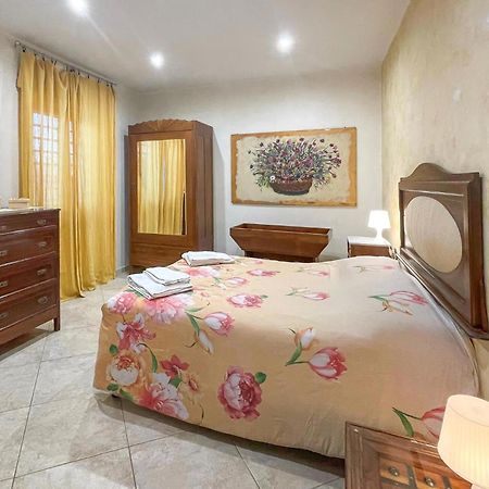 Awesome Apartment In Bari With Wifi Ngoại thất bức ảnh