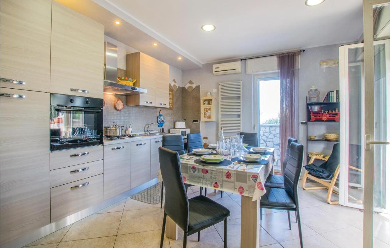 Awesome Apartment In Bari With Wifi Ngoại thất bức ảnh